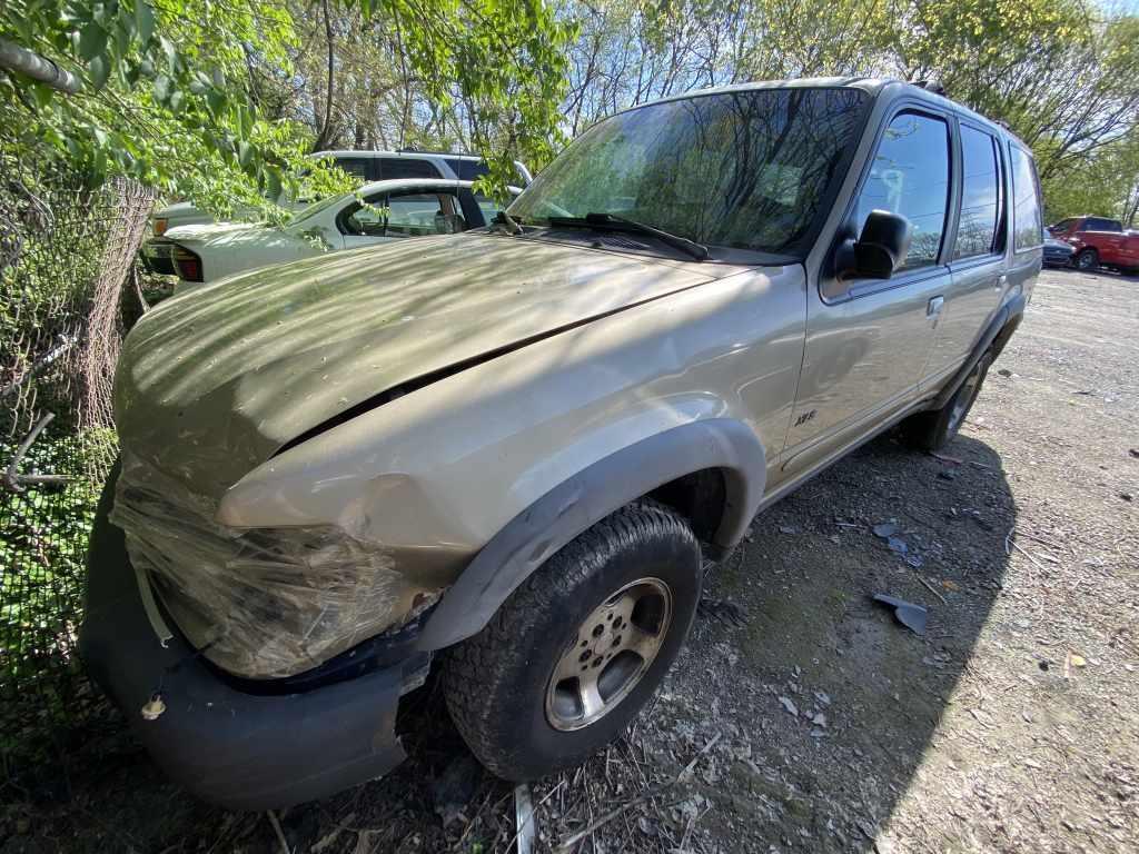 1999  FORD  EXPLORER   Tow# 106695