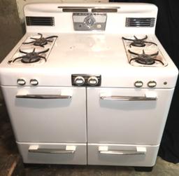 Vintage UNIVERSAL Gas Stove