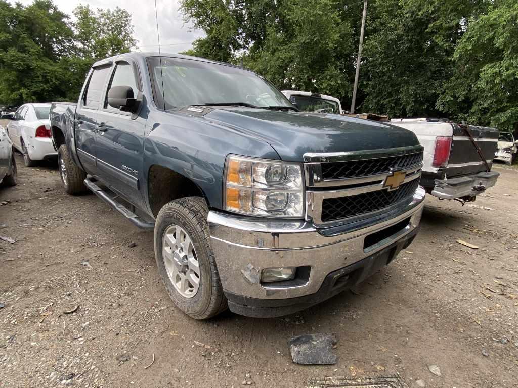 2014  Chevrolet  Silverado 2500 LT Duramax   Tow#