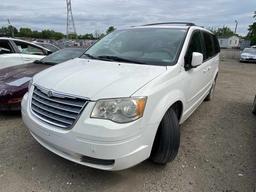 2008  Chrysler  Town & Country   Tow# 108232