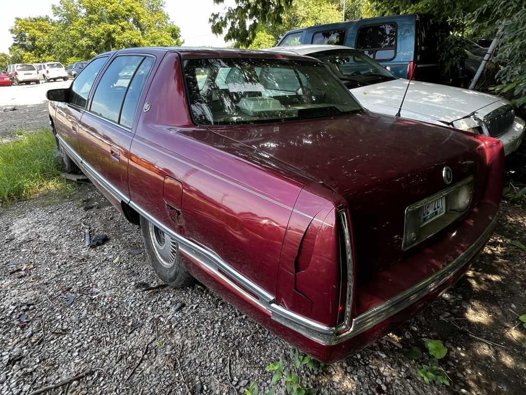 1995 Cadillac deVille Tow# 1285