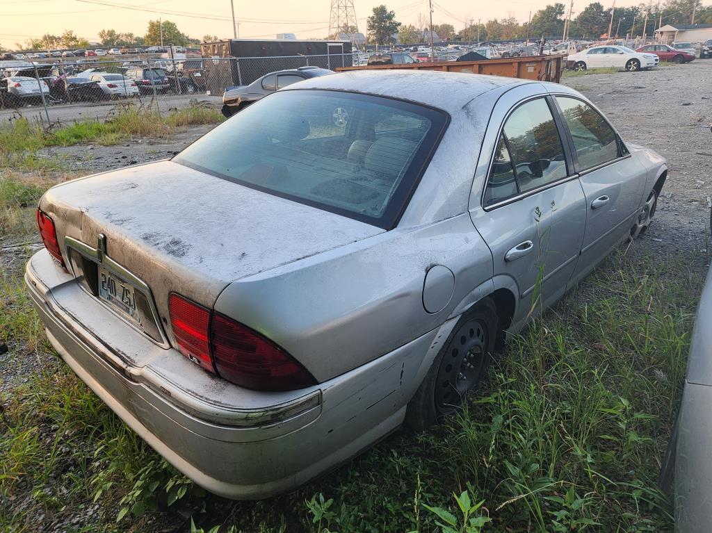 2000 Lincoln LS Tow# 3000