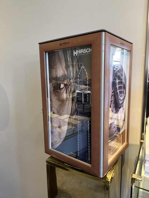 Hirsch Revolving Watch Band Display Case