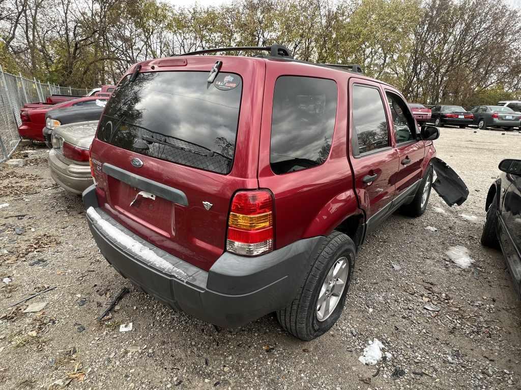 2005 Ford  Escape Tow# 4175