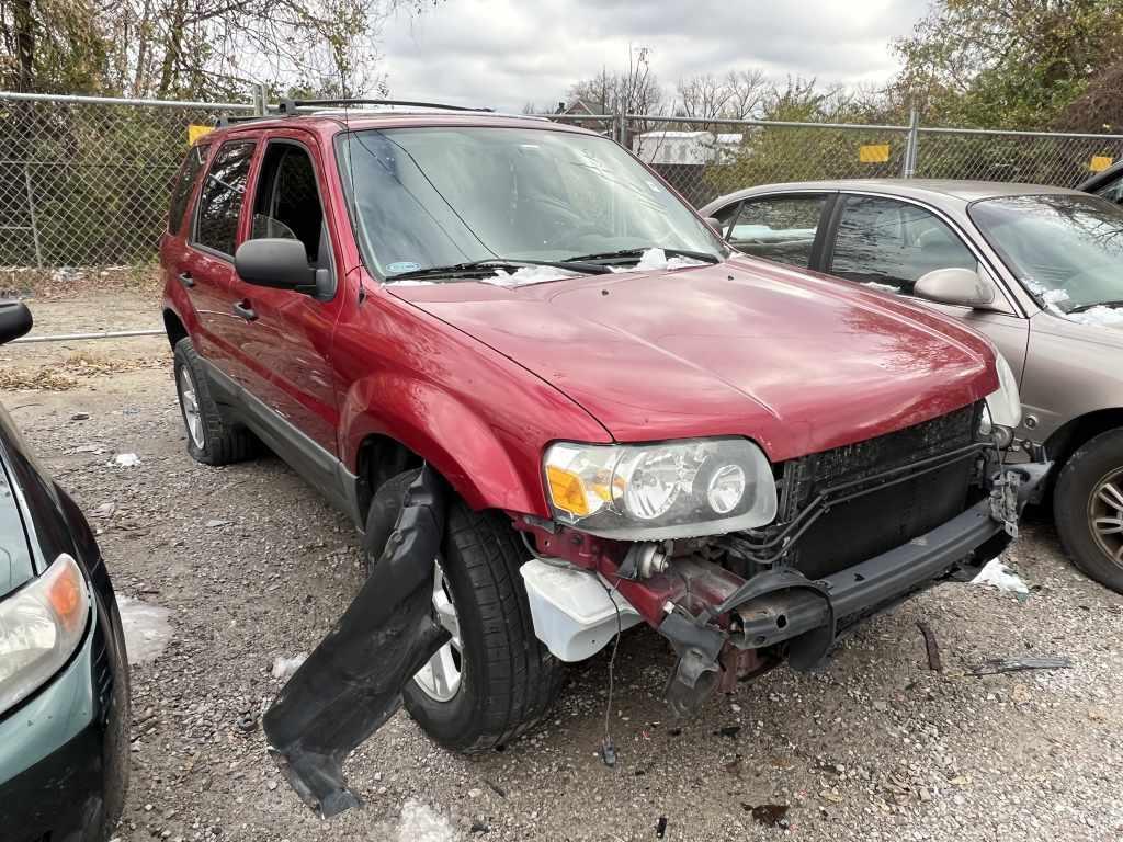 2005 Ford  Escape Tow# 4175