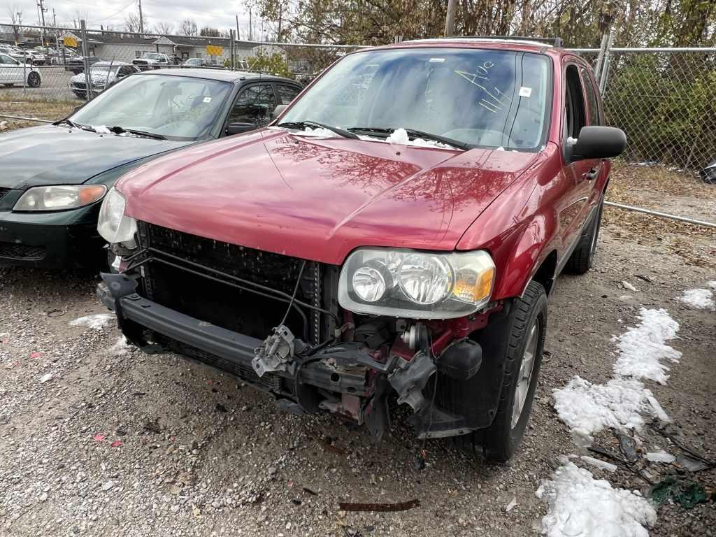 2005 Ford  Escape Tow# 4175