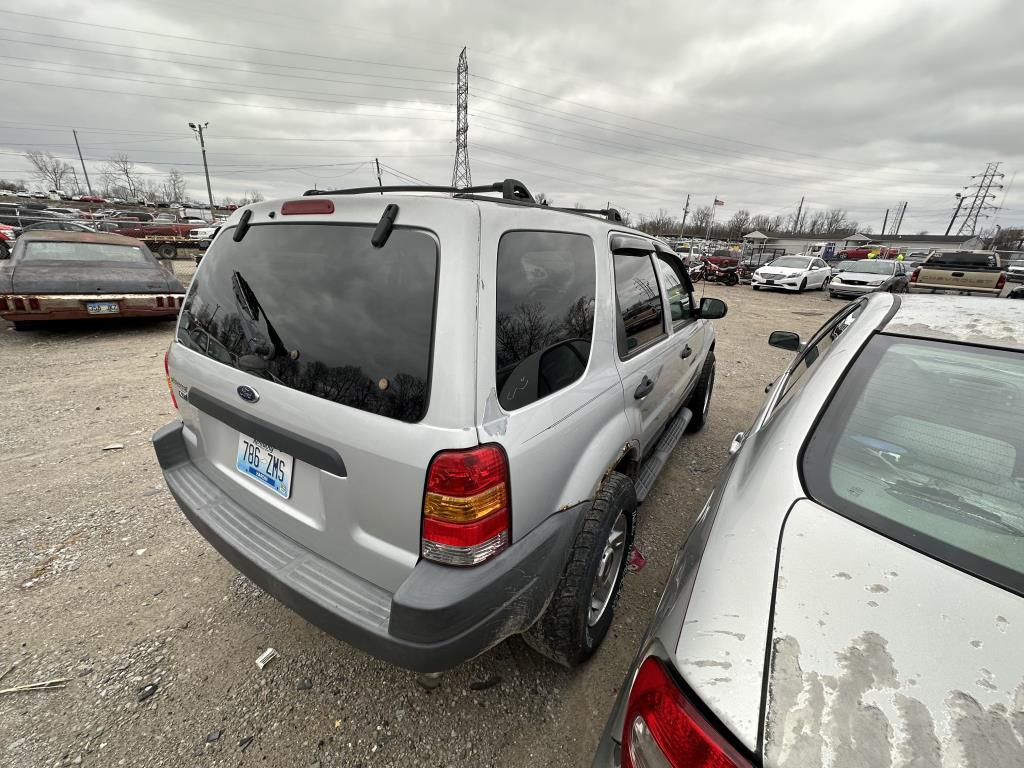 2003 Ford Escape Tow# 5039