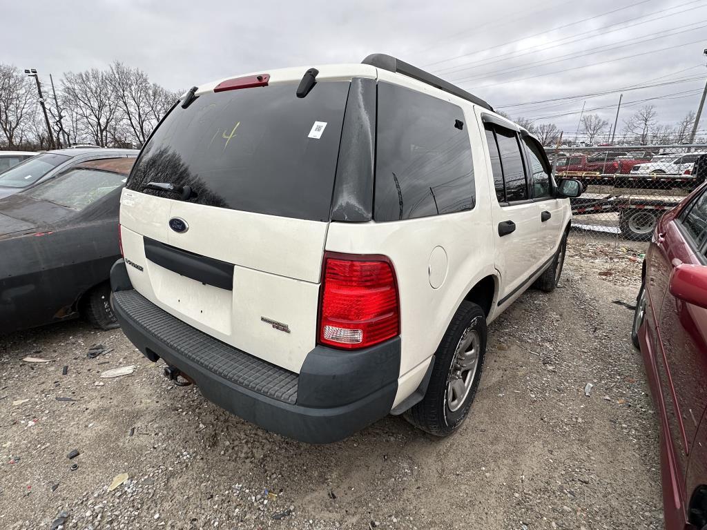 2005 Ford Explorer Tow# 4679