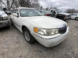 1999 Lincoln Town Car Tow# 6426