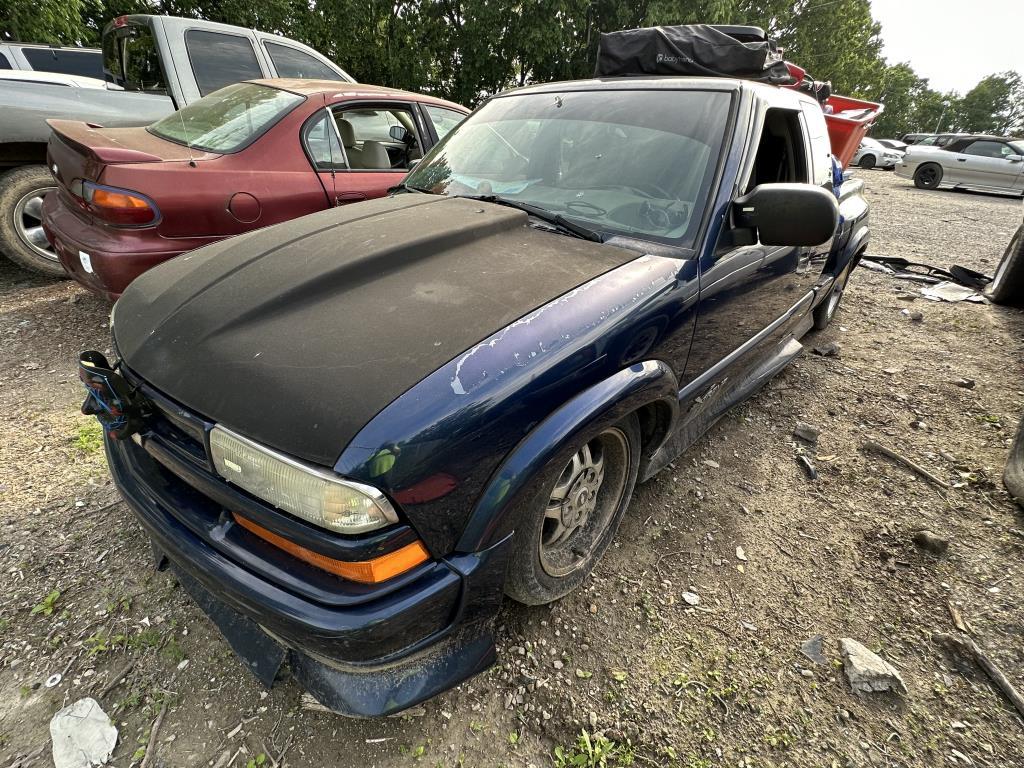 2002 Chevrolet S-10 Tow# 7190