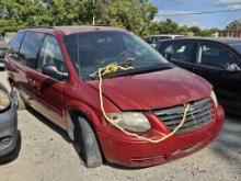 2007 Chrysler Town and Country Tow# 10232