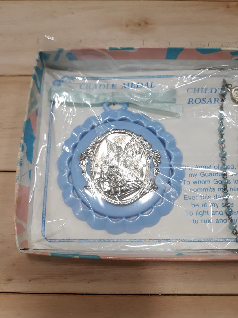 Children's Cradle Medal & Rosary w/ Prayer in Blue