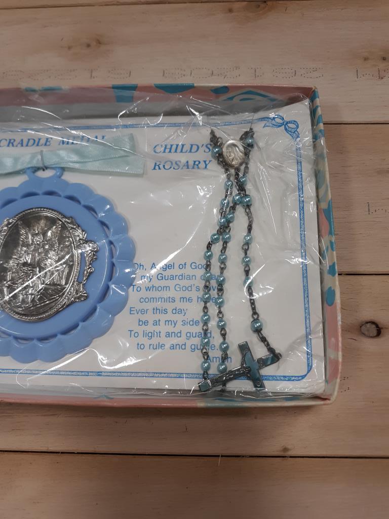 Children's Cradle Medal & Rosary w/ Prayer in Blue