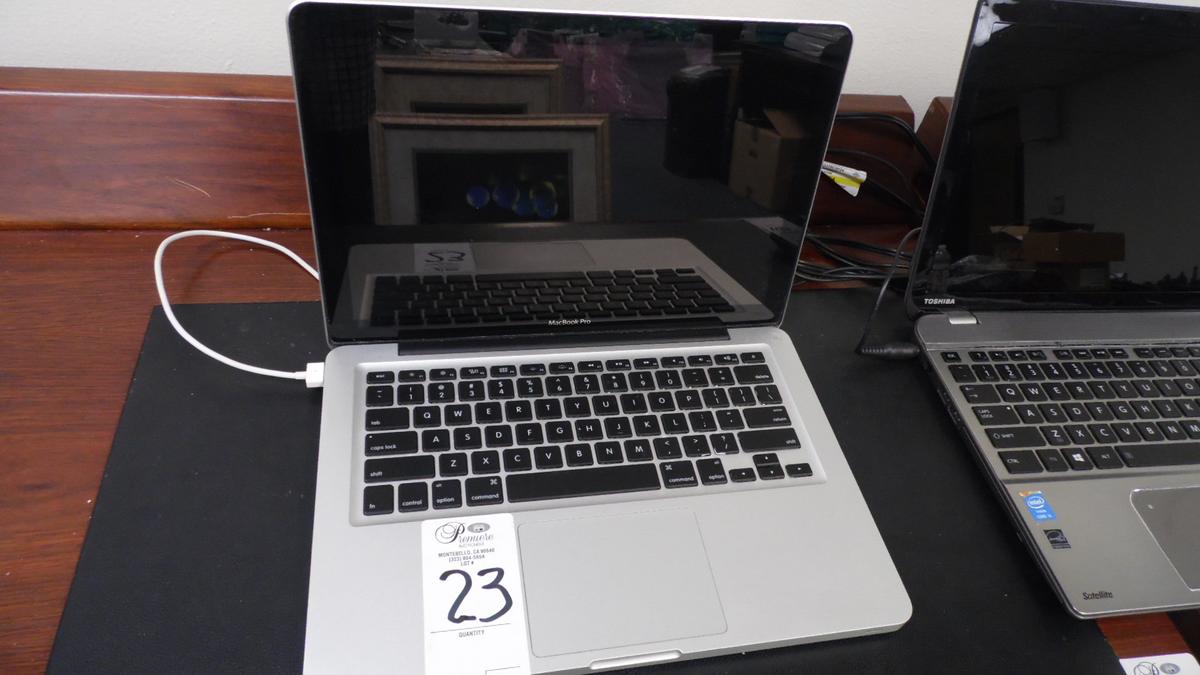 MAC BOOK PRO LAPTOP w/ POWER SUPPLY