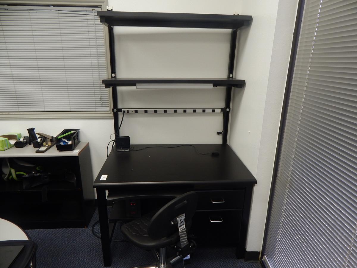 Lot 3.5' Formaspace Lab Workstation w/ESD Lab Chair