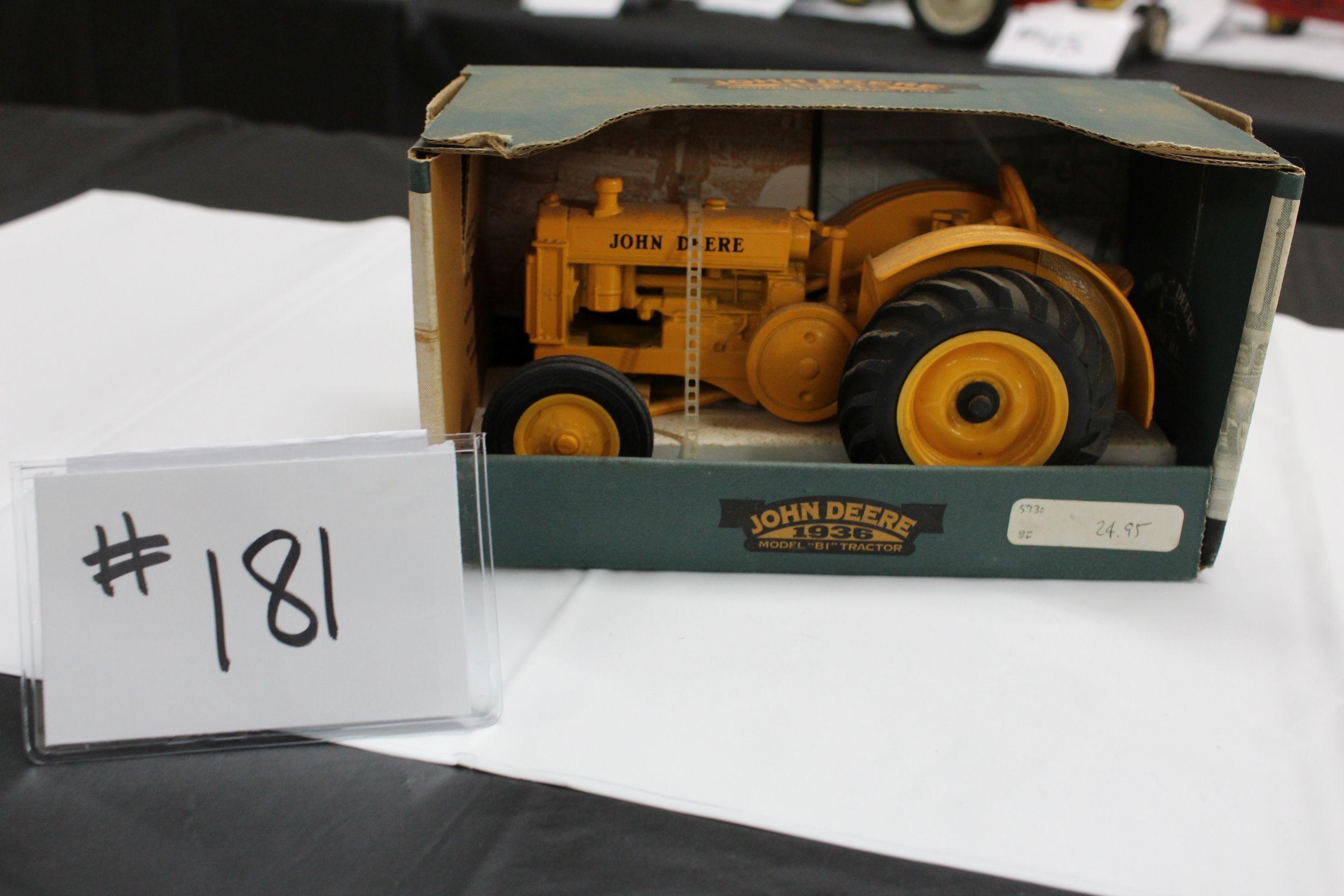 JOHN DEERE 1936 MODEL "BI" TRACTOR (IN BOX)