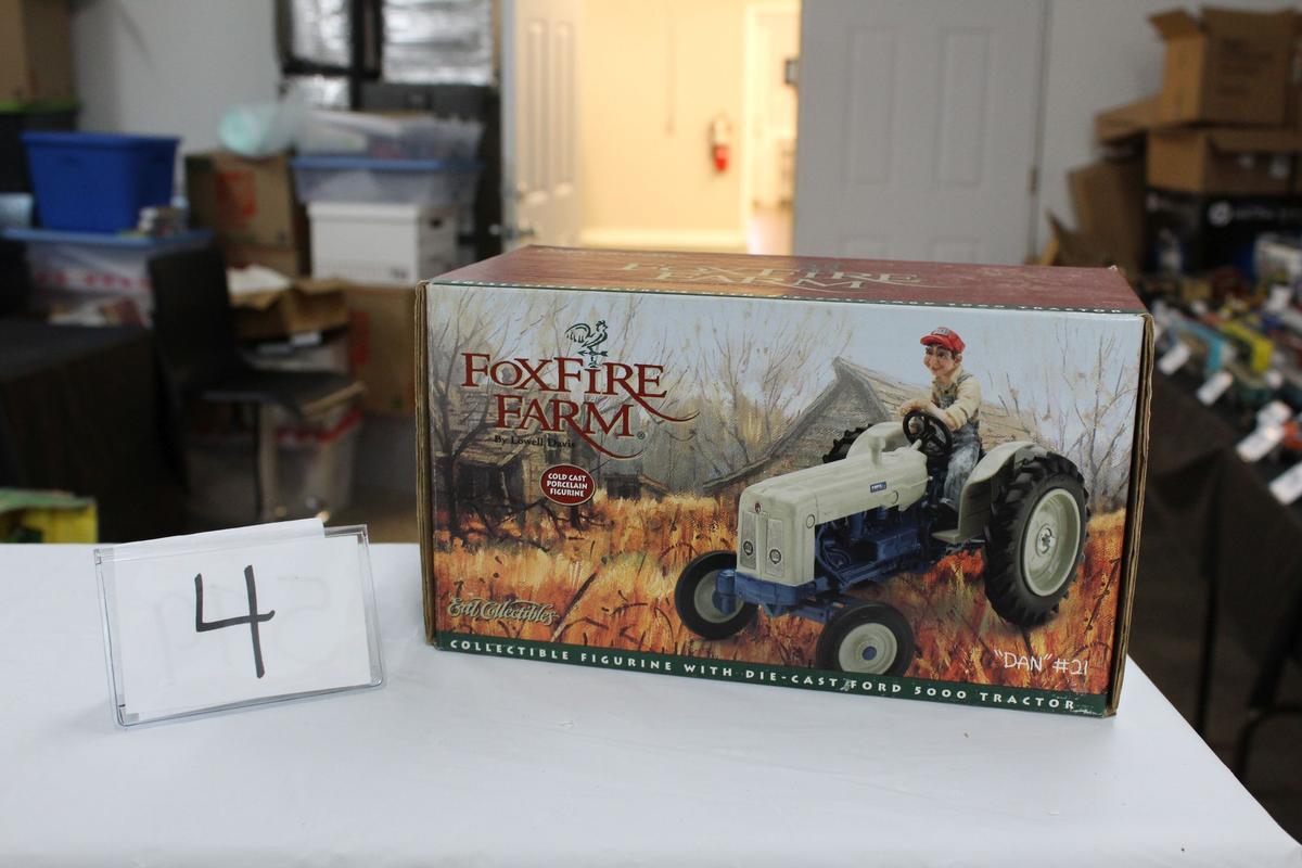 FOXFIRE FARM W/ DIE CAST FORD 5000 TRACTOR