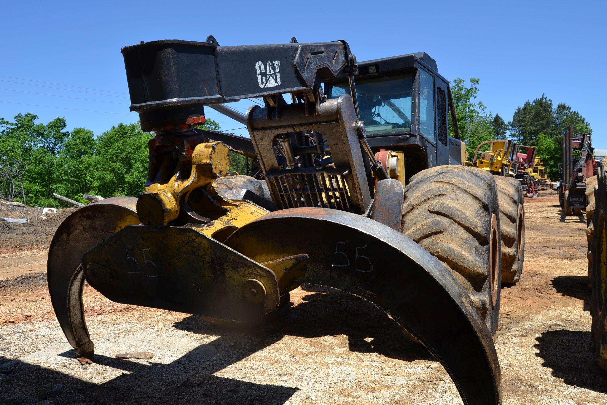 CAT 535C DUAL ARCH GRAPPLE SKIDDER W/ WINCH W/ ENCLOSED CAB W/ HEAT & AIR W/ 30.5X32 RUB SN#0535CE53