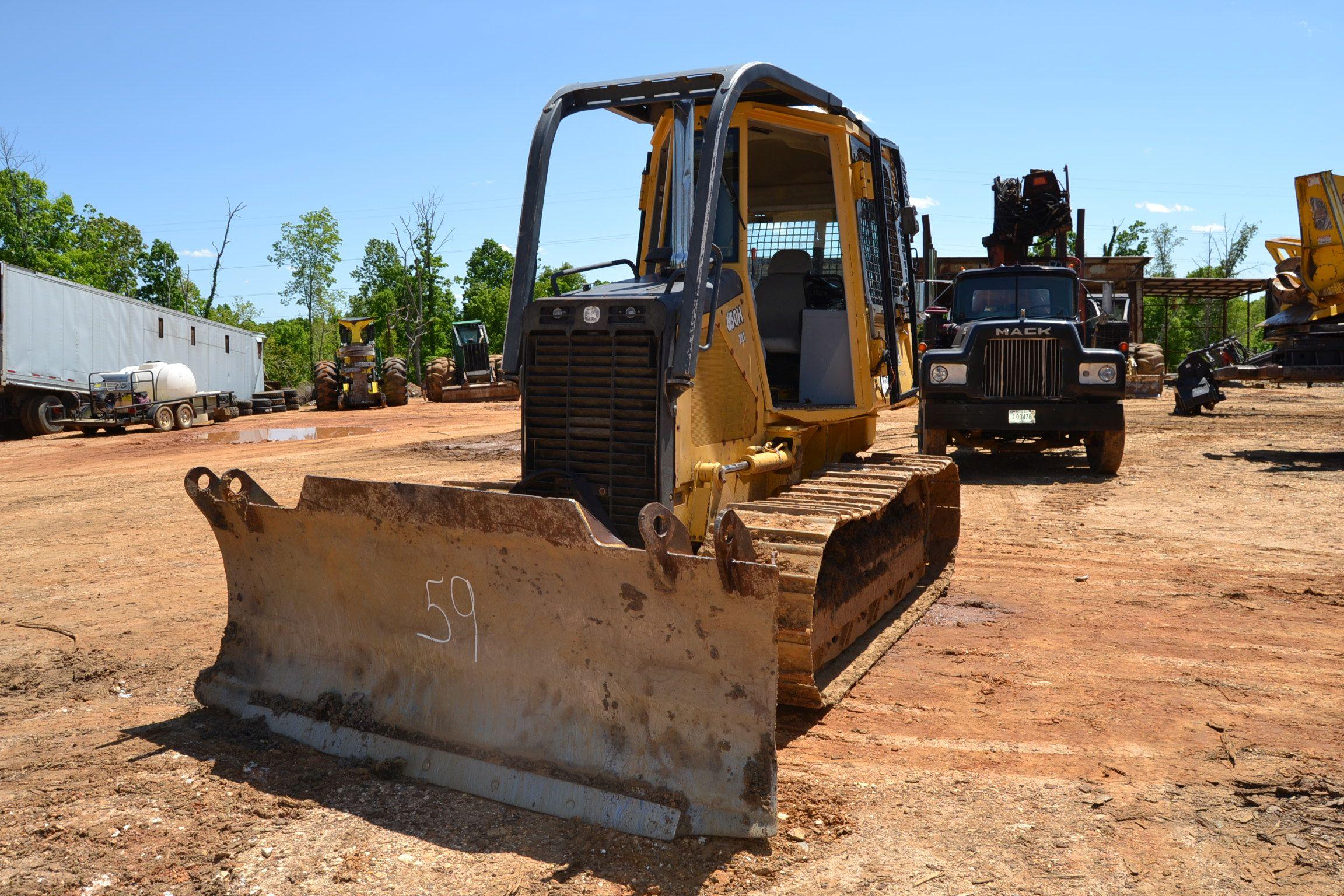 JOHN DEERE 650H XLT DOZER W/ 6 WAY BLADE W/ ENCLOSED CAB SN#924106 9,369 HOURS