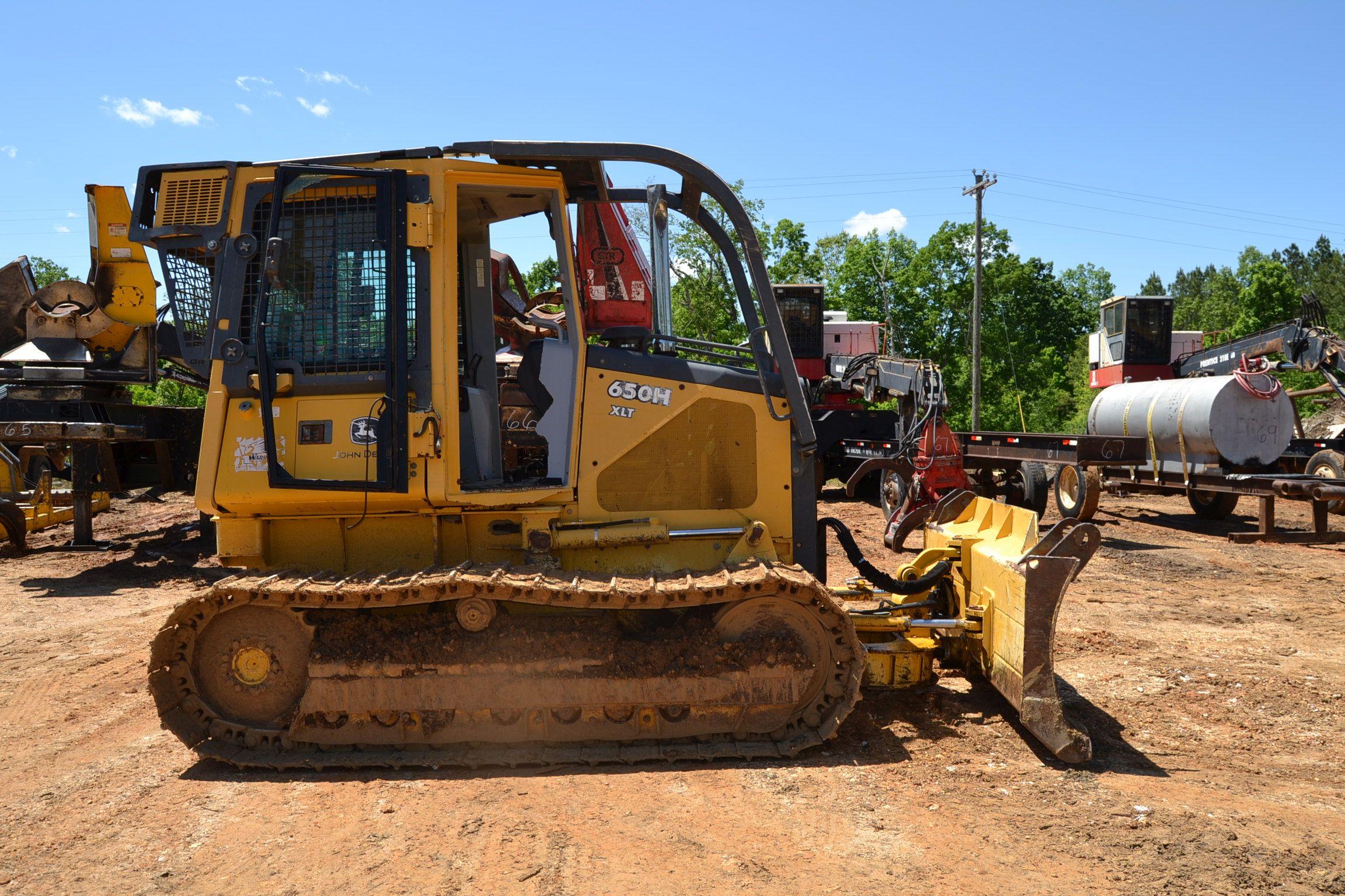 JOHN DEERE 650H XLT DOZER W/ 6 WAY BLADE W/ ENCLOSED CAB SN#924106 9,369 HOURS