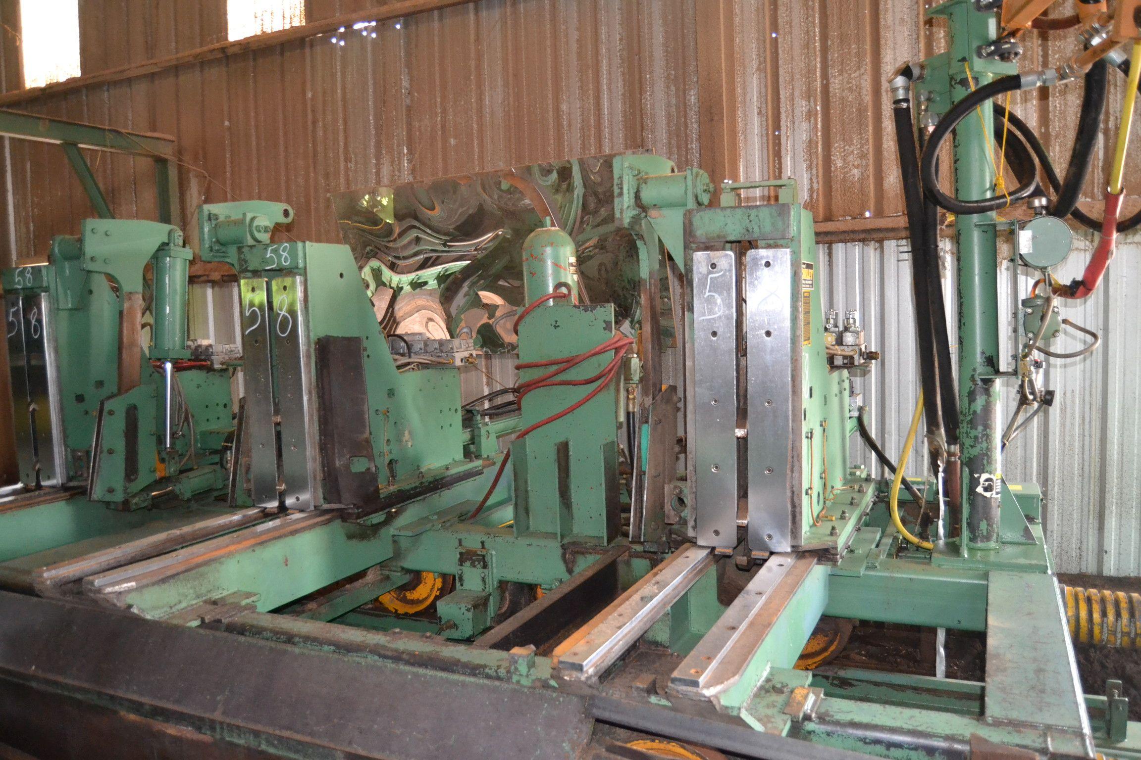 CORLEY 48" LEFT HAND LP 3 HEAD BLOCK CARRIAGE W/ ON BOARD TURNERS W/ SCANNER SYSTEM W/ 20HP HYDRUALI