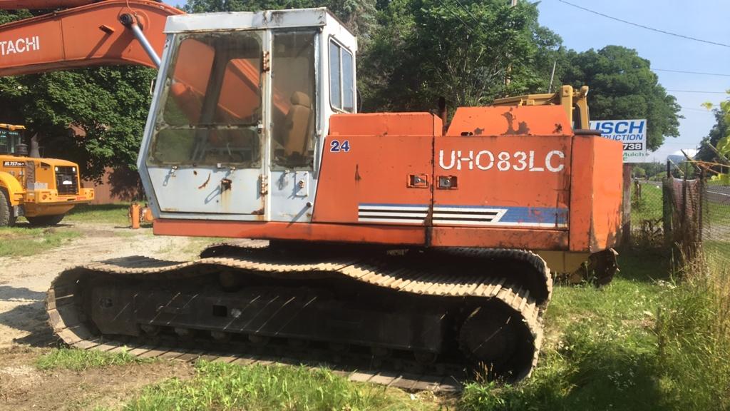 Hitachi UHO83LC hydraulic excavator