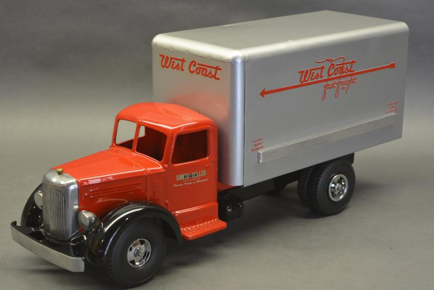 Custom Smith Miller L West Coast Freight Box Truck