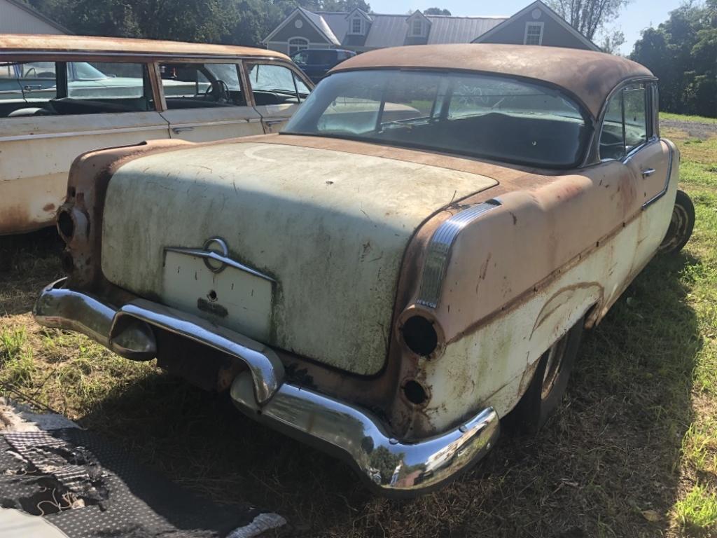 1955 Pontiac 2 door hardtop