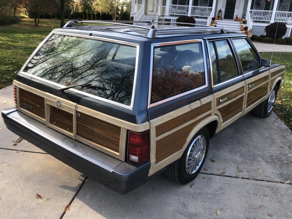 1986 Chrysler Town & Country Woodie Wagon