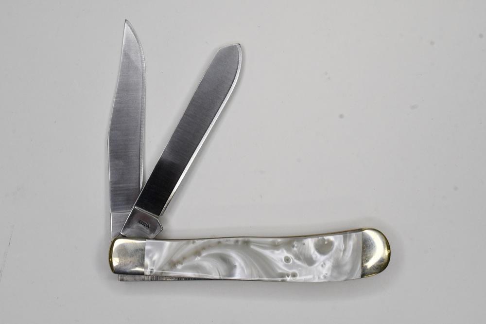 Kentucky Wildcats LE Buck Trapper Folding Knife