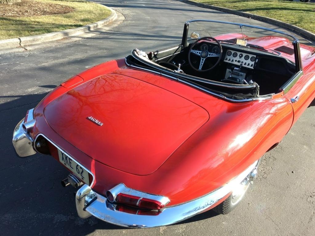 1962 Jaguar E-Type XKE "Flat Floor" Roadster