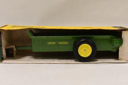 1/16 Ertl John Deere Manure Spreader