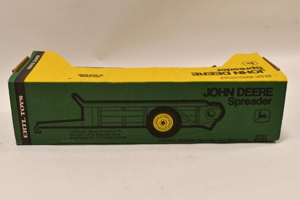 1/16 Ertl John Deere Manure Spreader