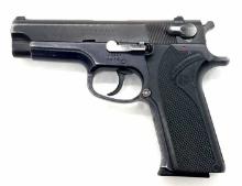 Smith & Wesson Model 915 .9mm Pistol