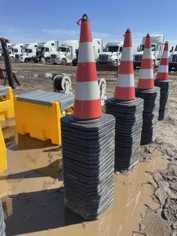 25 Traffic Cones