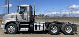 2016 Mack CXU613 Day Cab Semi