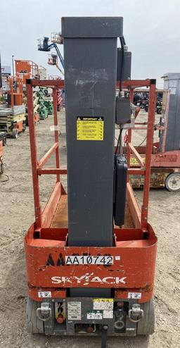 SkyJack SJ12 Electric Vertical Mast Lift