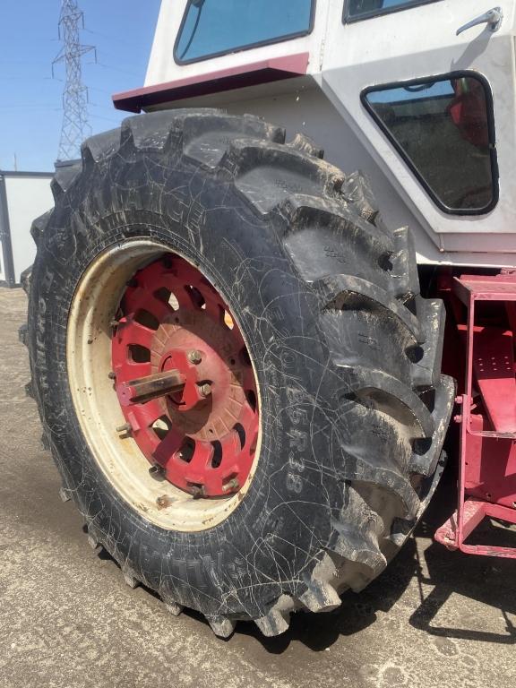 1972 International1066 Farmall Tractor