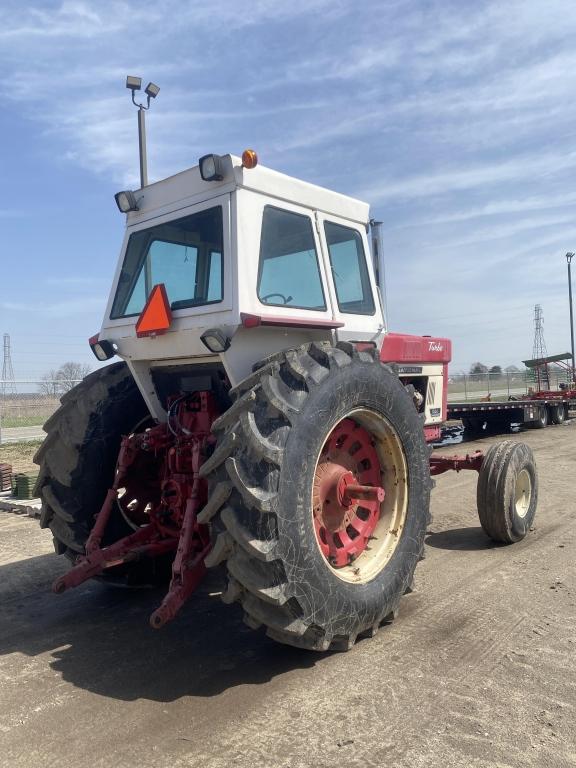 1972 International1066 Farmall Tractor