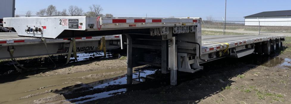 2019 Benson Transcraft 53' Stepdeck Semi