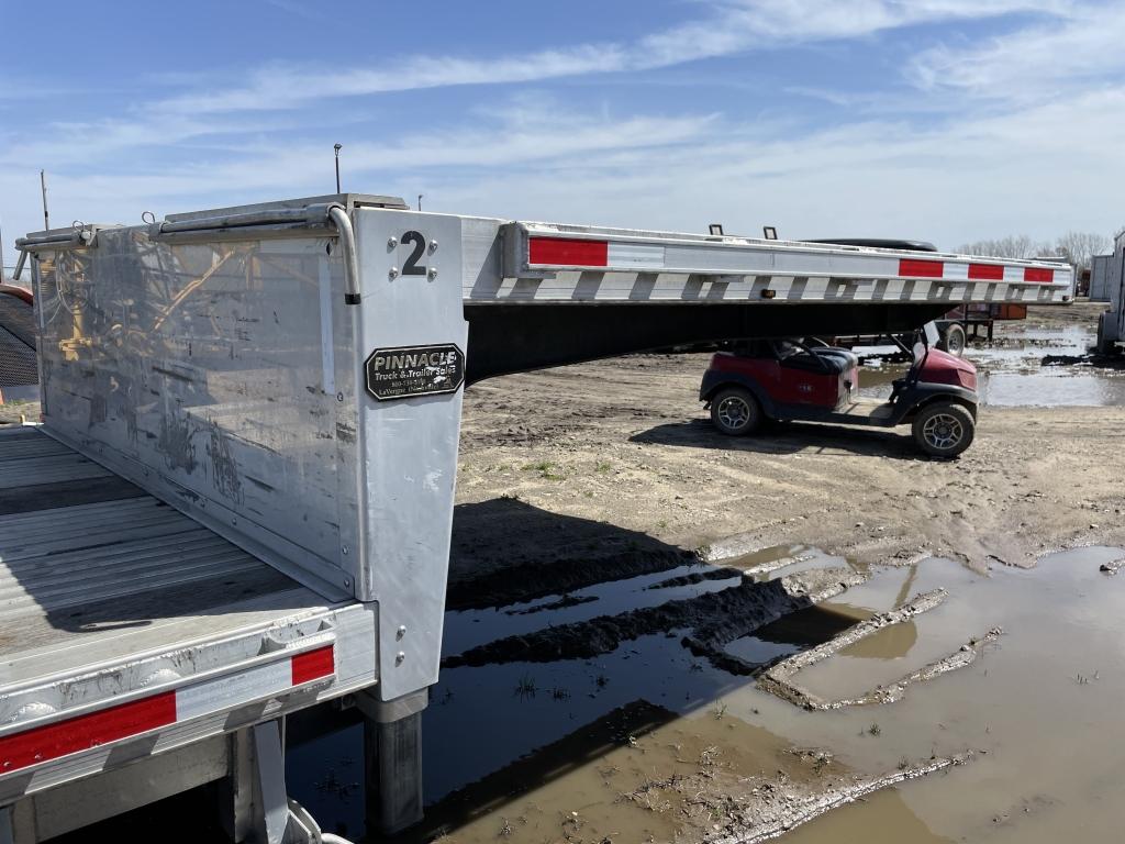 2019 Benson Transcraft 53' Stepdeck Semi