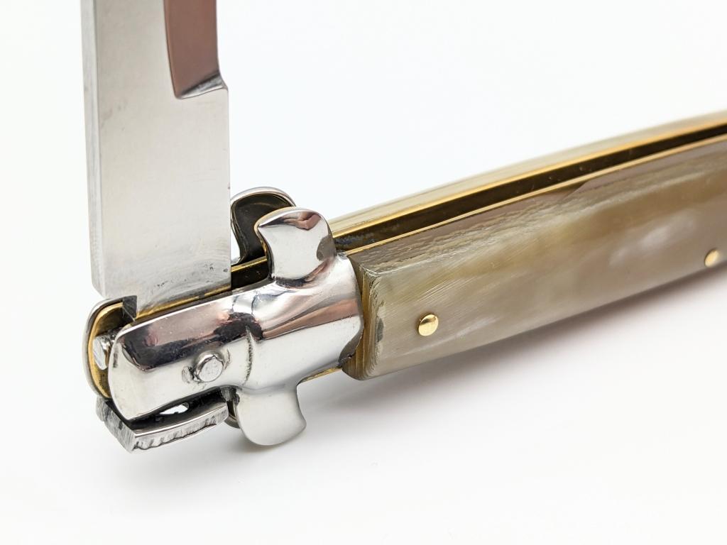 Italian Horn Handle Stiletto Switchblade