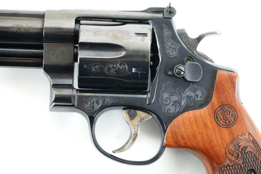 Smith & Wesson Model 29-10 .44 Mag Revolver w Case