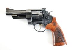 Smith & Wesson Model 29-10 .44 Mag Revolver w Case