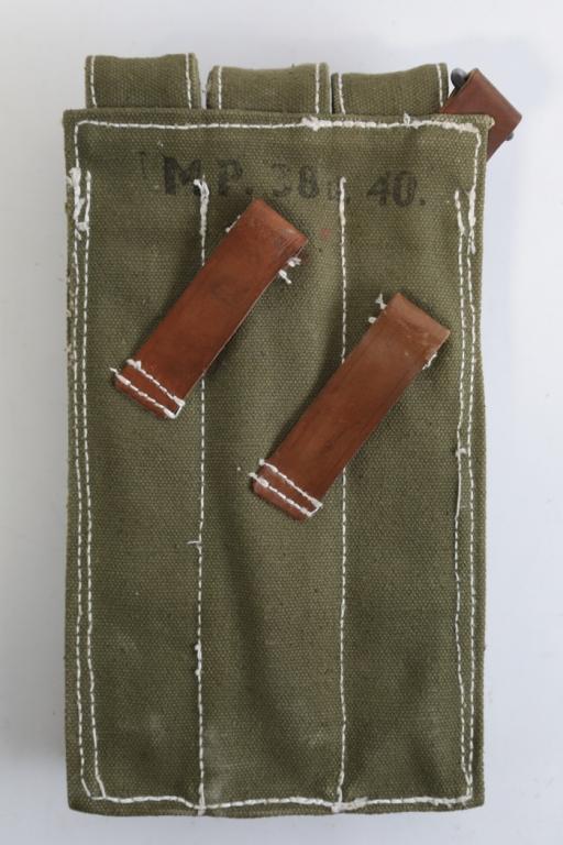 WWII German MP-40 Canvas Pouch With Magazines