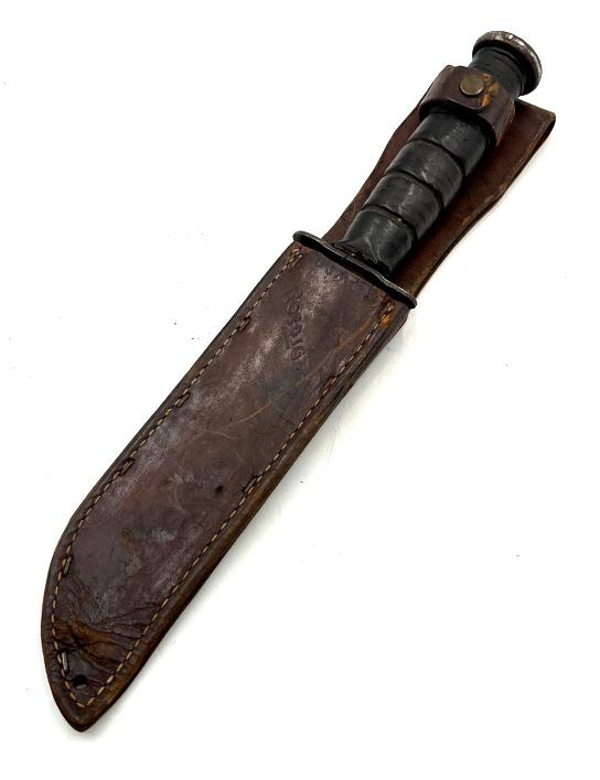 WW II Camillus USMC Fighting Knife with Sheath