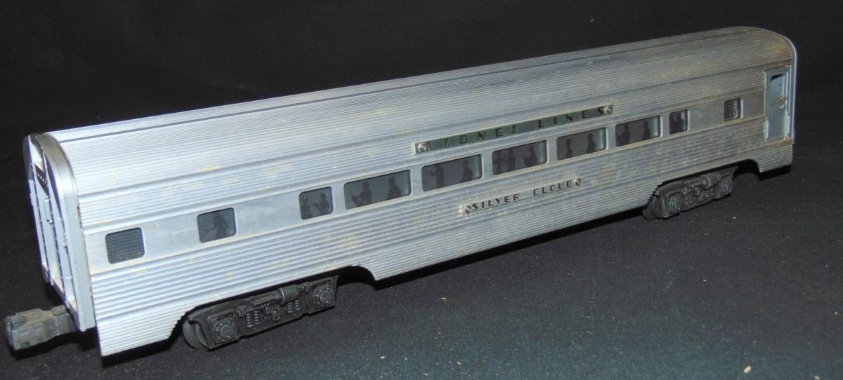 4 Clean Boxed Lionel 2500 Series Passenger Cars