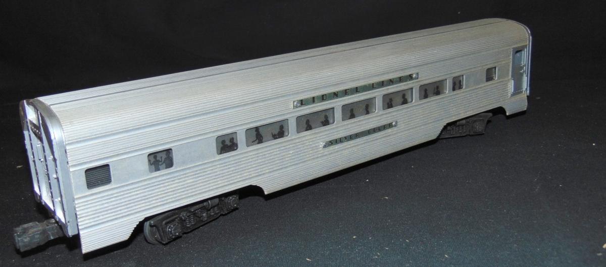 4 Clean Boxed Lionel 2500 Series Passenger Cars