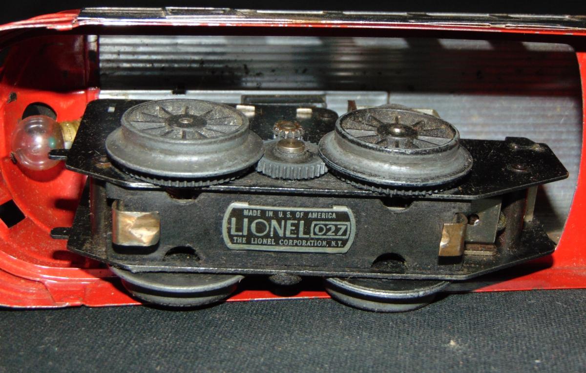 Boxed Lionel Jr 1700E Streamliner