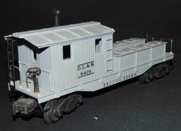 5 Lionel Freight Cars